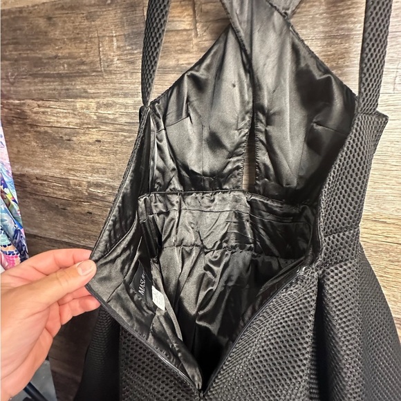 Maslavi Black Sleeveless Halter Fit and Flare Prom Formal Dress - Picture 8 of 11